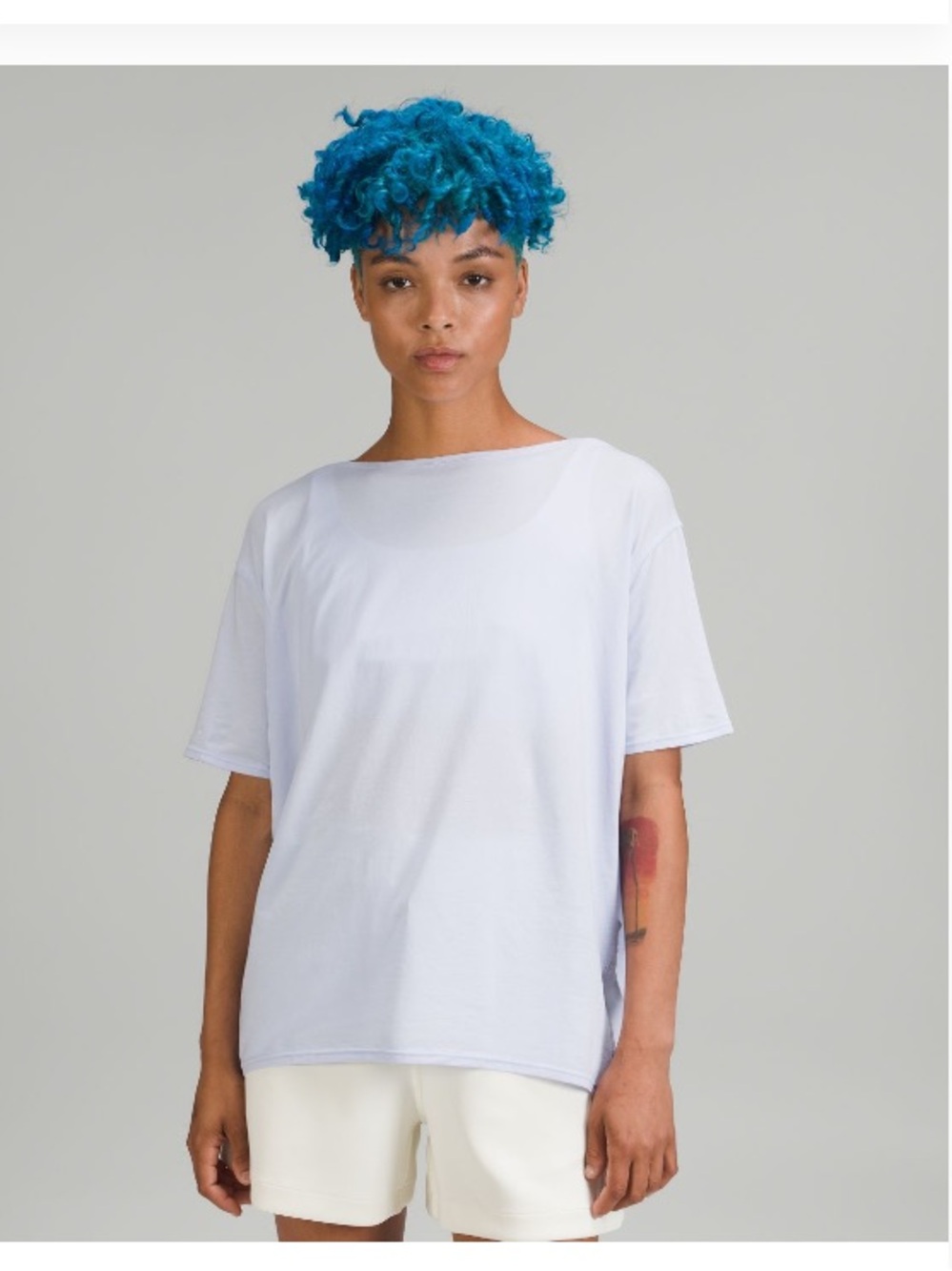 - Lululemon Back In Action Short Sleeve Tee Size 4